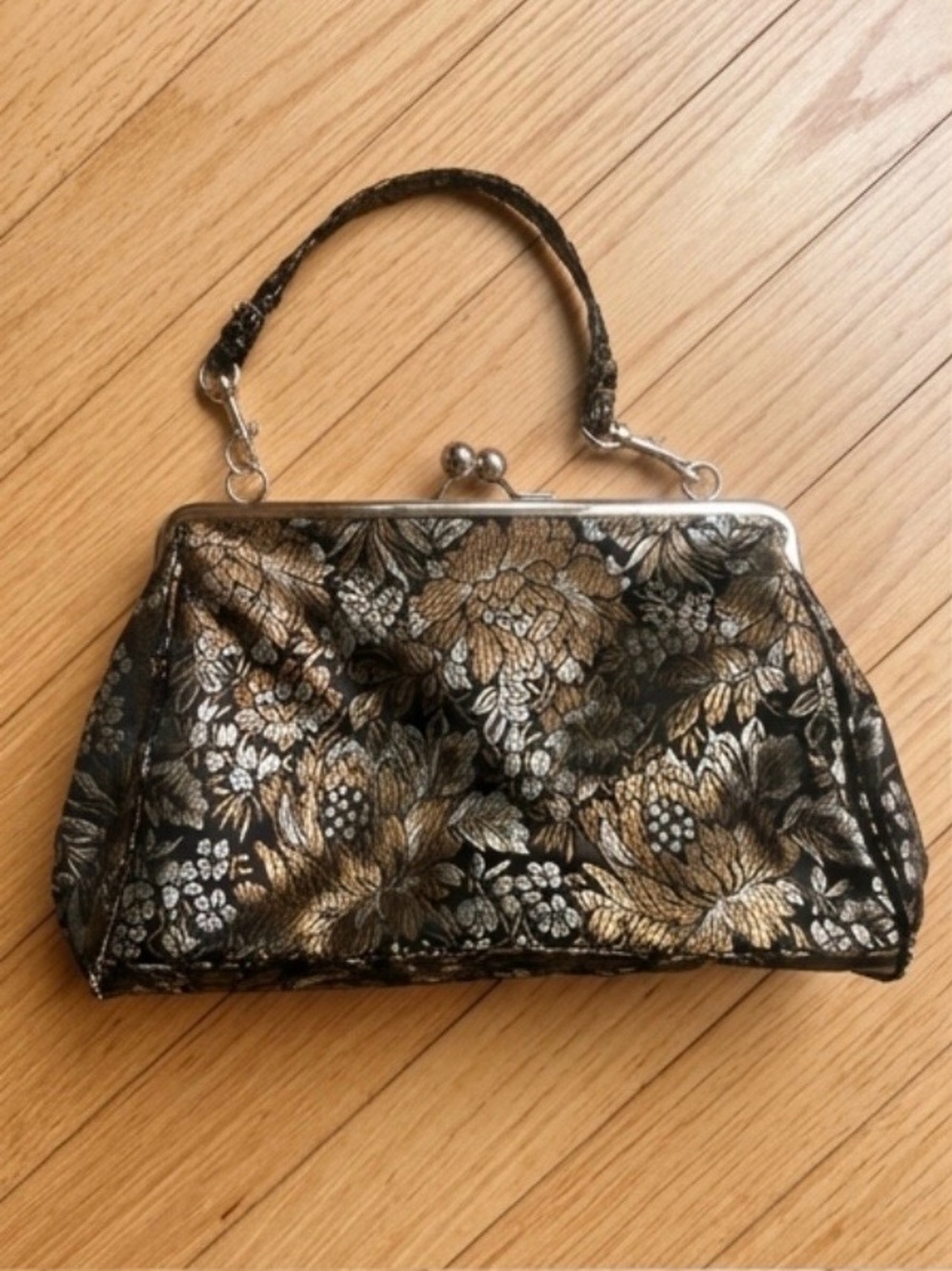 Vintage Black & Gold Floral kiss lock clutch - Picture 2 of 4